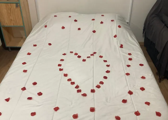Les Obiones, Vue Laterale Mer, Fort Mahon Plage, Magnifique Studio Cabine 4P, Avec Balcon , Parking Prive Gratuit, Wifi, Classe 2 Etoiles, Exposition Plein Sud En Baie De Somme