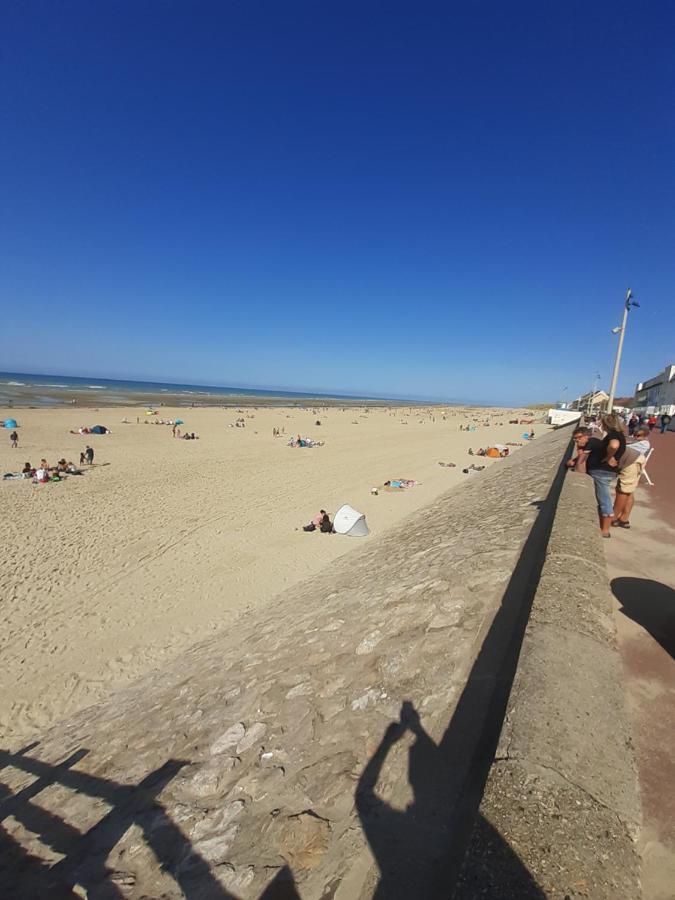 Les Obiones: Beachfront With Sea View In Mahon